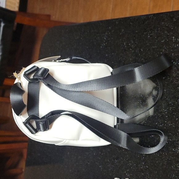 💕Rae Dunn Love Mini Backpack/Crossbody - Picture 2 of 9